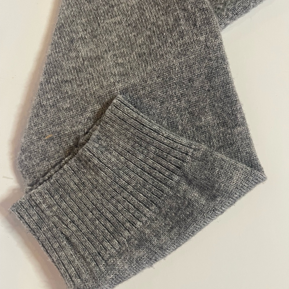 Women's Gray Crewneck Sweater with White Floral Embroidery - Picture 5 of 11
